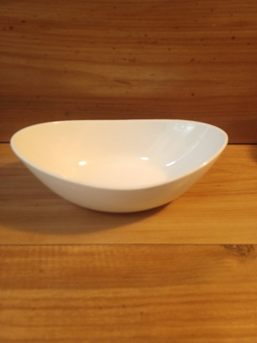 Nikko White Ceraamic Serving Bowl With Elongated Oval Shape